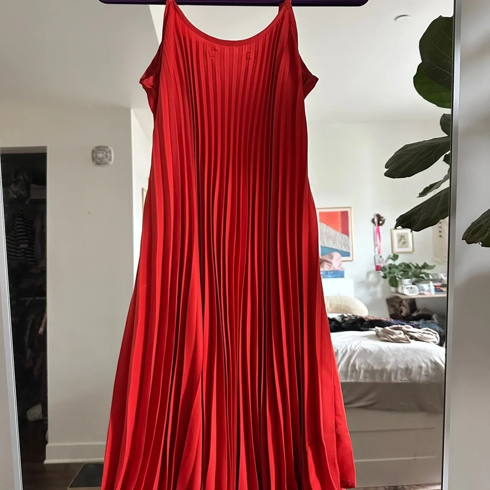 Xirena Charli Pleated Midi Dress in Redondo size Small - Picture 6 of 6
